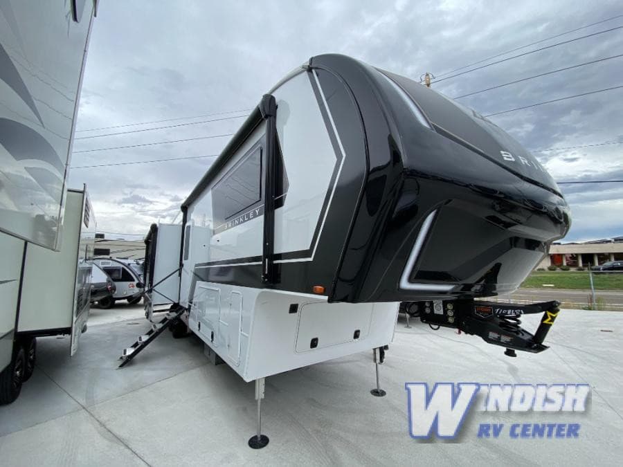 Colorado RV Dealer Expands Access to Lightweight Trailers and Specialty Models Through Multi-Location Network