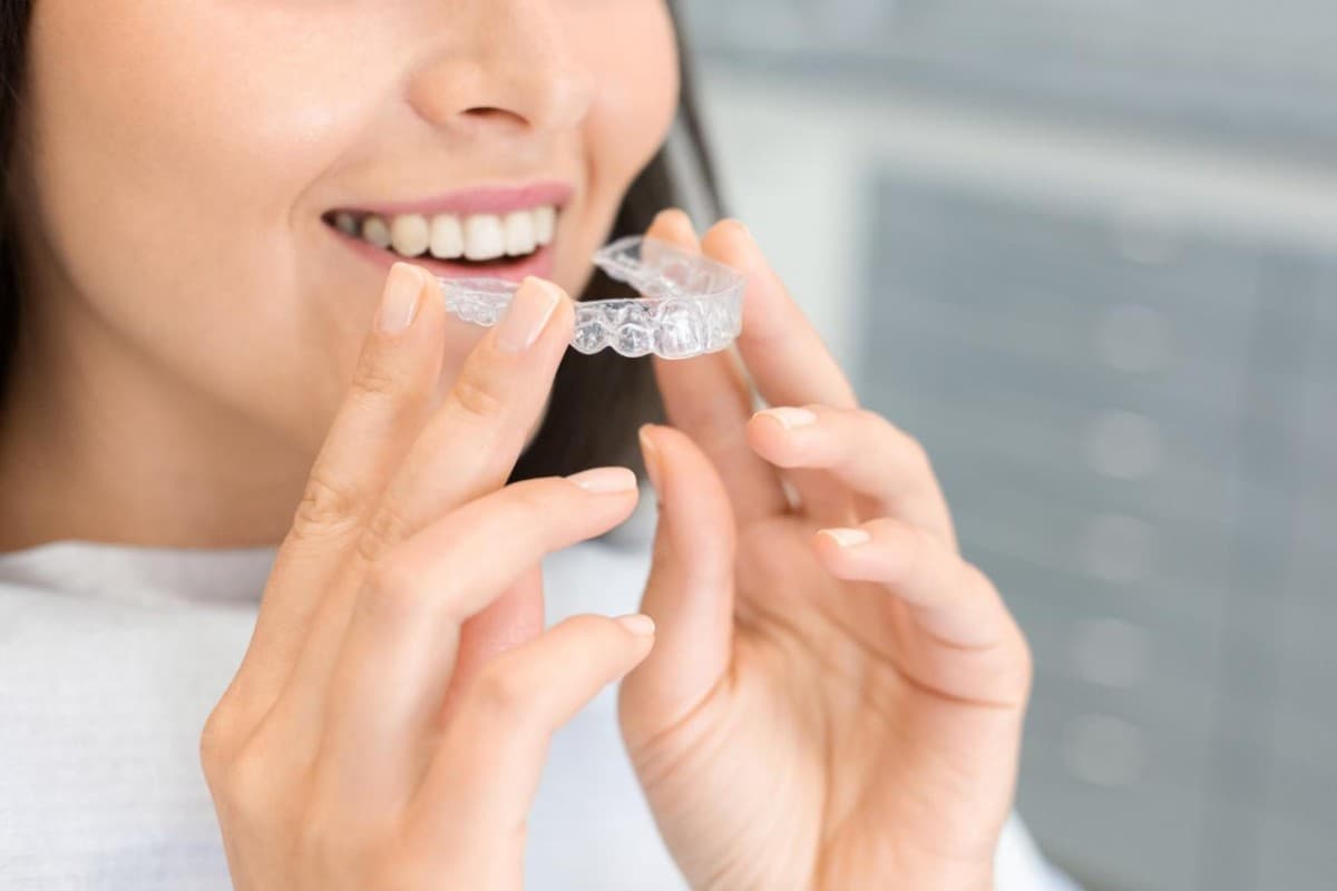 Clear Braces vs. Metal Braces: What Families in Southington and Cheshire, CT Should Know