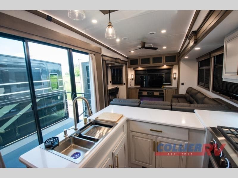 Collier RV Rockford Expands 2025 Inventory with New and Pre-Owned RVs